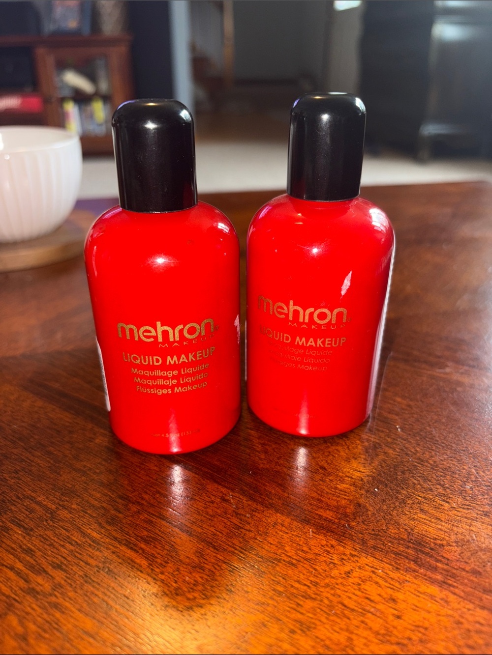 2X Mehron Liquid Makeup - Bright Red Bottle Pigmented